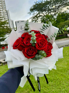 RED KENYAN ROSES WITH EUCALYPTUS
